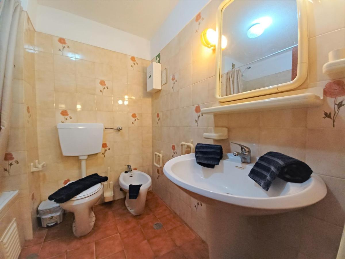 Castelos Beach Apartment 1 Portimao Luaran gambar